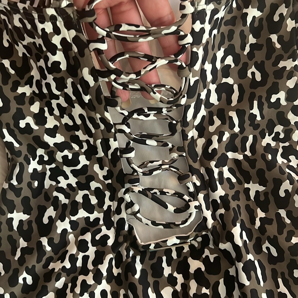 Michael Kors swimsuit NWT - Picture 4 of 7